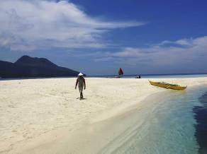 Plage de sable blanc aux Philippines